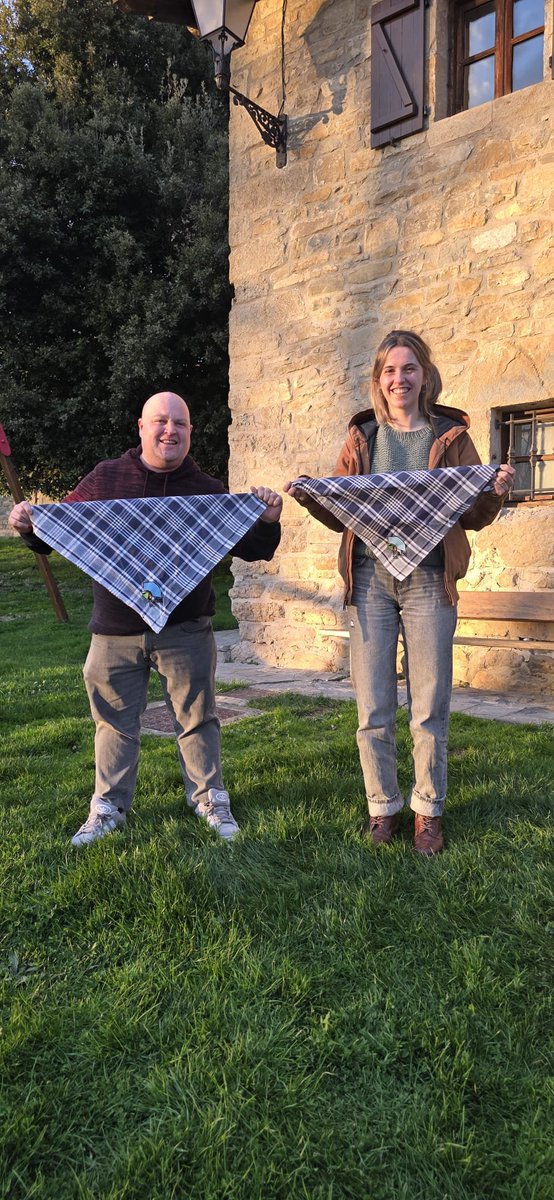 Eta nola ez, eskerrik asko Julen eta Ekhiñe!! Hurrengoan GPSrik gabe baietz heldu!! 😉😘

#ArangurenIbarreanEuskaraz
#BertsoBazkaria