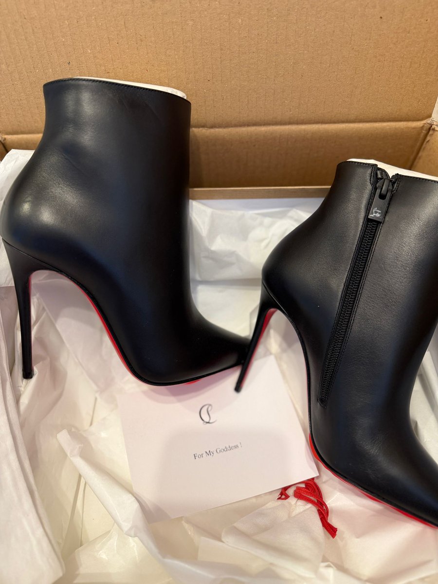 Goddess Andrea tweet media