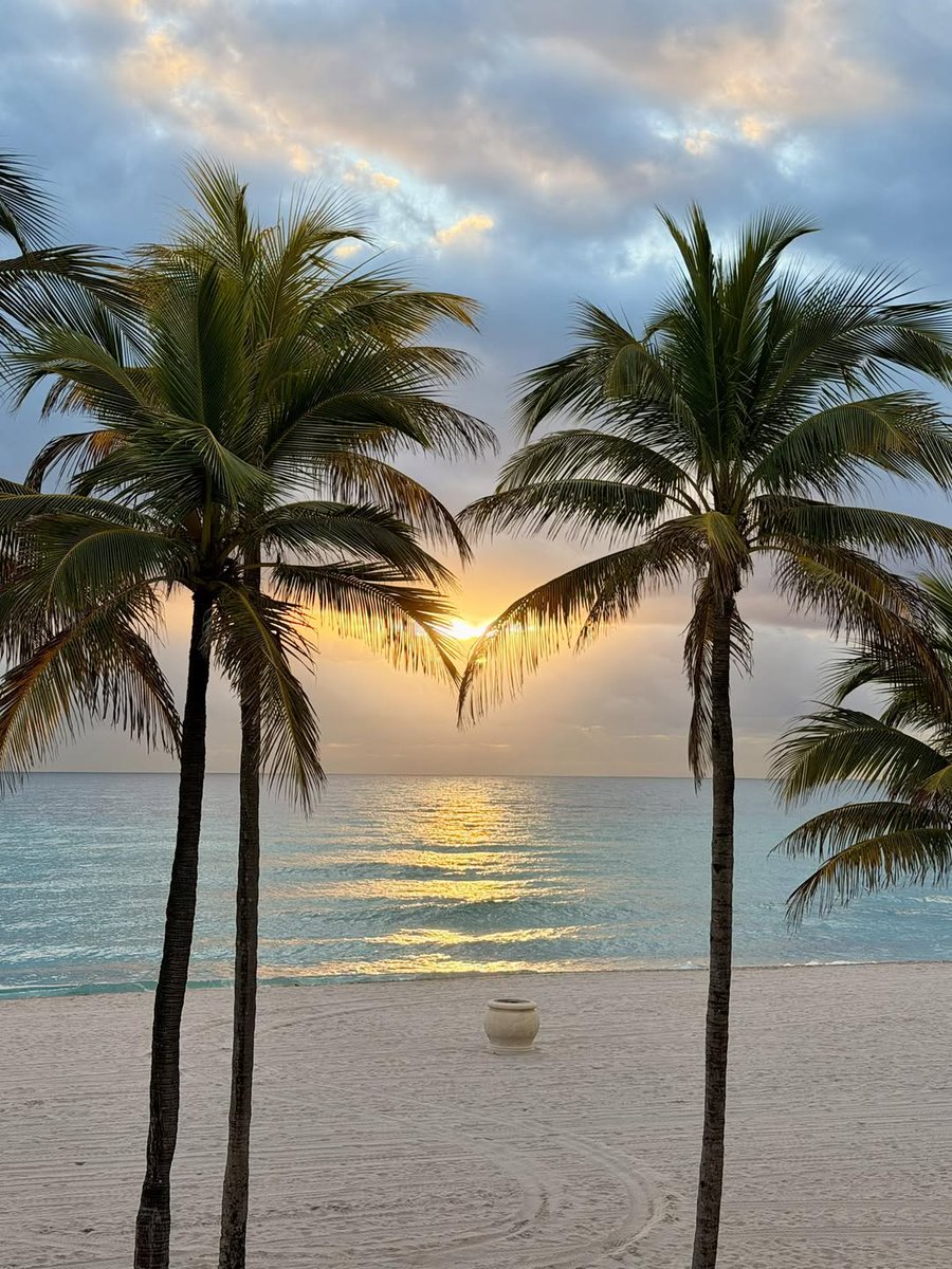 Lori * VIP Influencer Group * Top Brand Creators tweet media