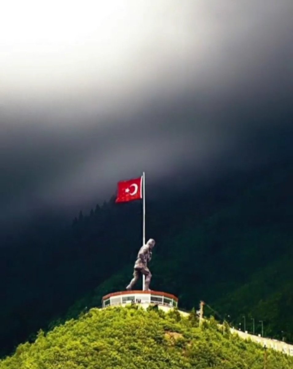 ugurolsunozaman's tweet photo. “Özüne ve vatanına bağlılık, insanın kimliğini besleyen derin bir kaynaktır; çünkü aidiyet, ruhun tutunacak bir yer bulmasıdır. Psikolojide "ayrışma" denilen șey köklerinden kopmak değil, o köklerle kurduğun bağı olgunlaştırmaktır.”
#TÜRK #Atatepe https://t.co/IiltJoJkgr