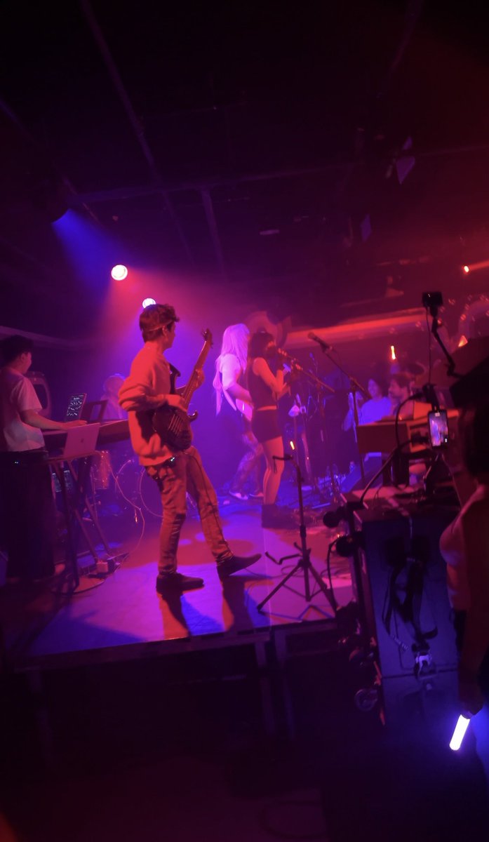 15digitlongname👽🐸🕺 tweet media