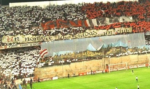 DatosSevillista's tweet photo. Un nombre, una ciudad, un club

SIEMPRE, SIEMPRE...

SEVILLA FÚTBOL CLUB

Pd: #JuniorVeteYa