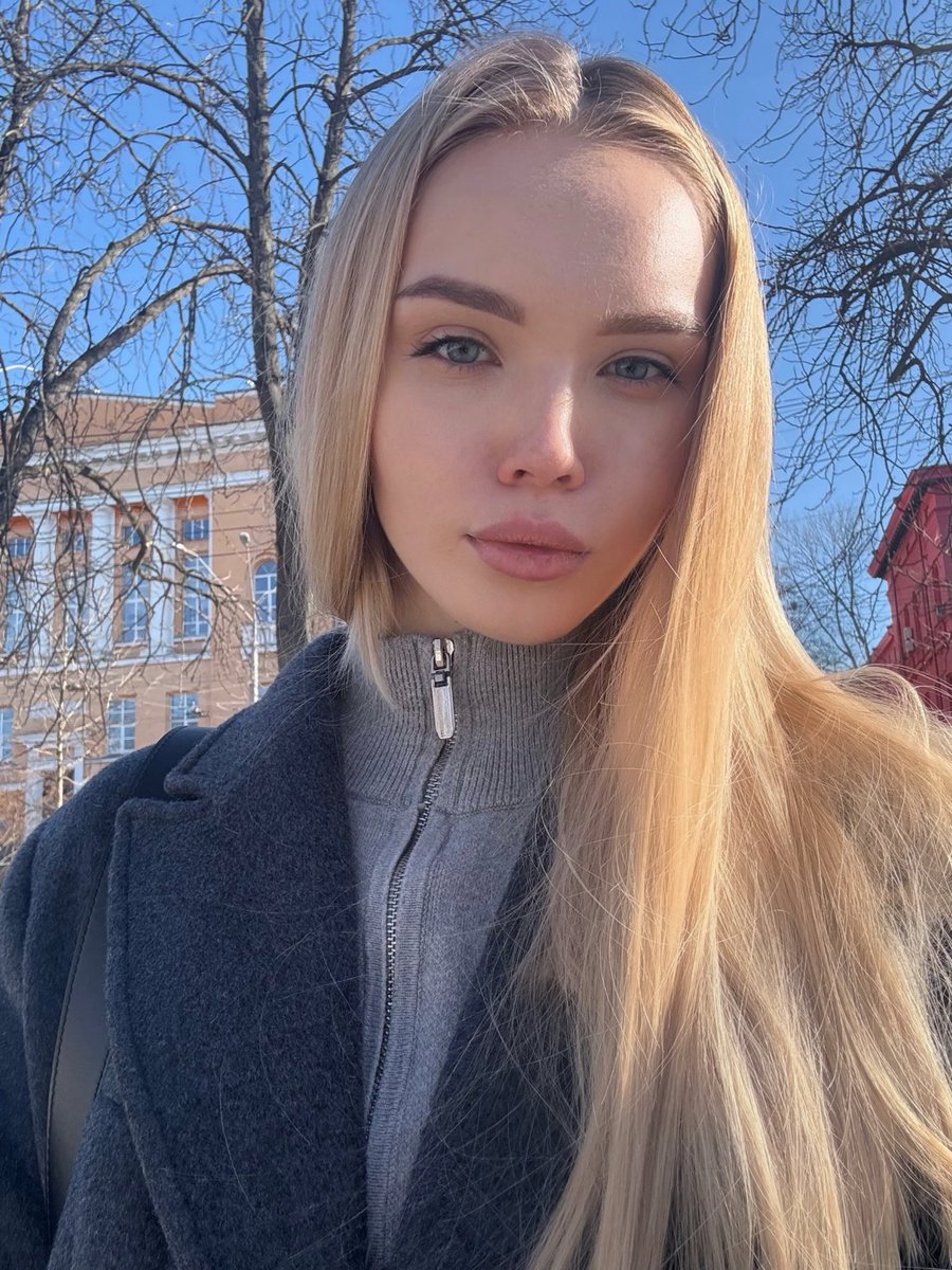Ksenia | mnnkw tweet media