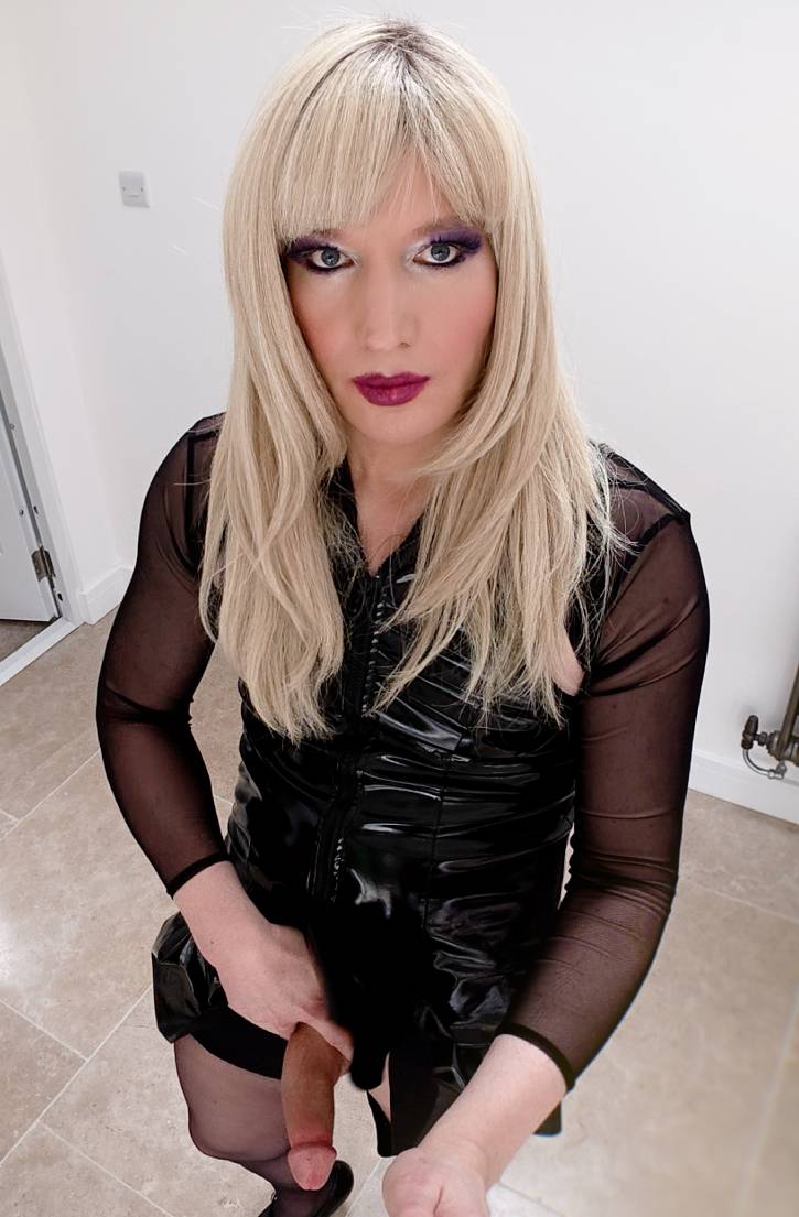 TiffanyDollTS's tweet photo. Need some playtime! x https://t.co/HjpiY0Rw8U