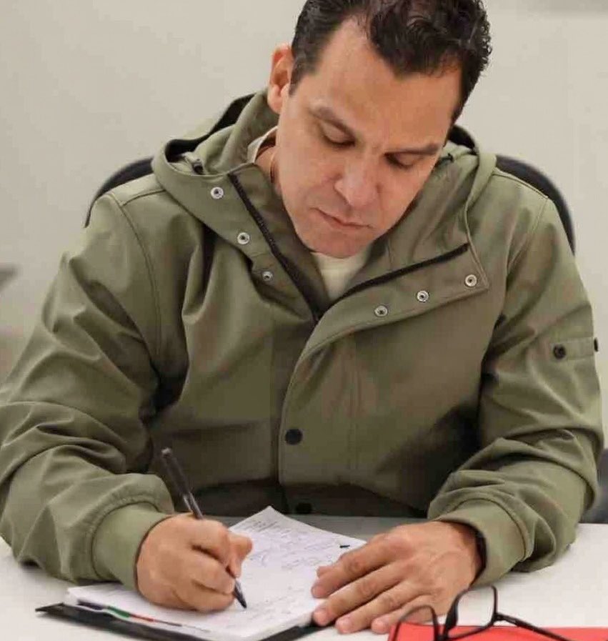 ALEXANDER GRANKO ARTEAGA.

Así está actualmente: