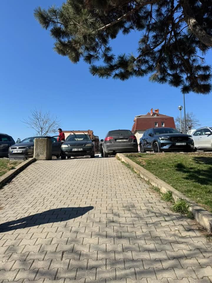 Vrojtuesit e lagjes - Prishtinë tweet media