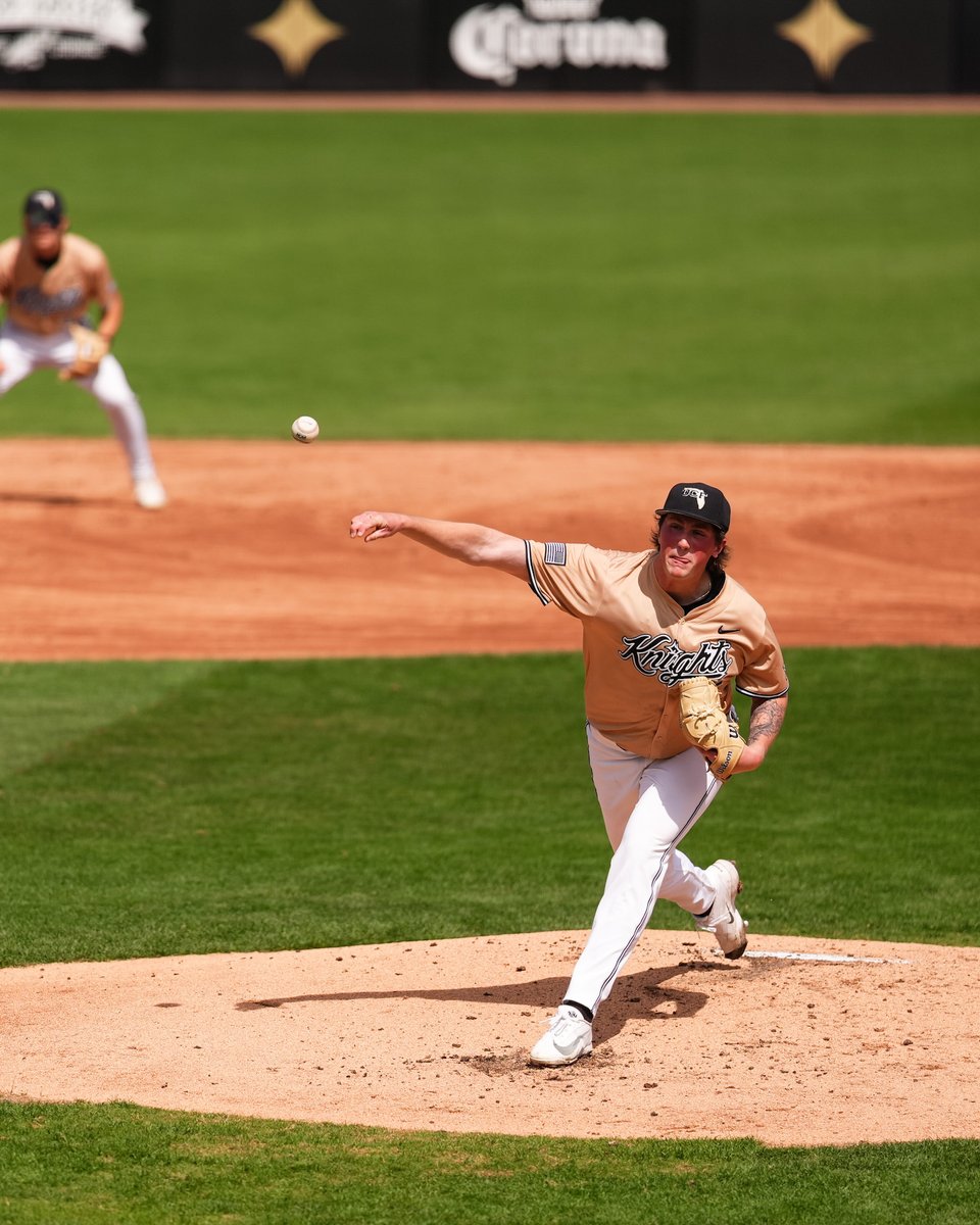UCF_Baseball's tweet photo. Solid outing from Joey Trombley💪

6.0 IP
1 R 
2 H
4 K https://t.co/NMPsxxMN9z