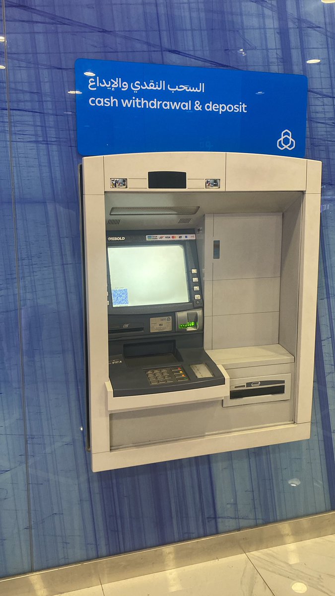 mohssen2015's tweet photo. @alrajhibank 
اتقوا الله فينا 
جميع فروعكم في العزيزيه والدار البيضاء والشفا (الرياض )  
مافيها ايداع علماً ان اليوم دوام رسمي 
زحمه مبالغ فيها على جميع الفروع 
حاطين 10 مكائن الي شغال فيهم واحده 
تكفوووون شووووفوا لنا حل 
@SAMA_GOV https://t.co/MS0cvs2mCZ