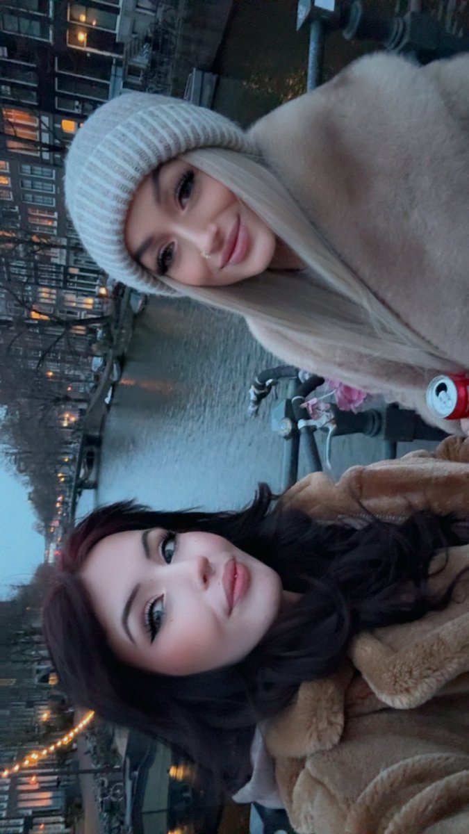 ___chloea's tweet photo. https://t.co/NeJShcIfM7