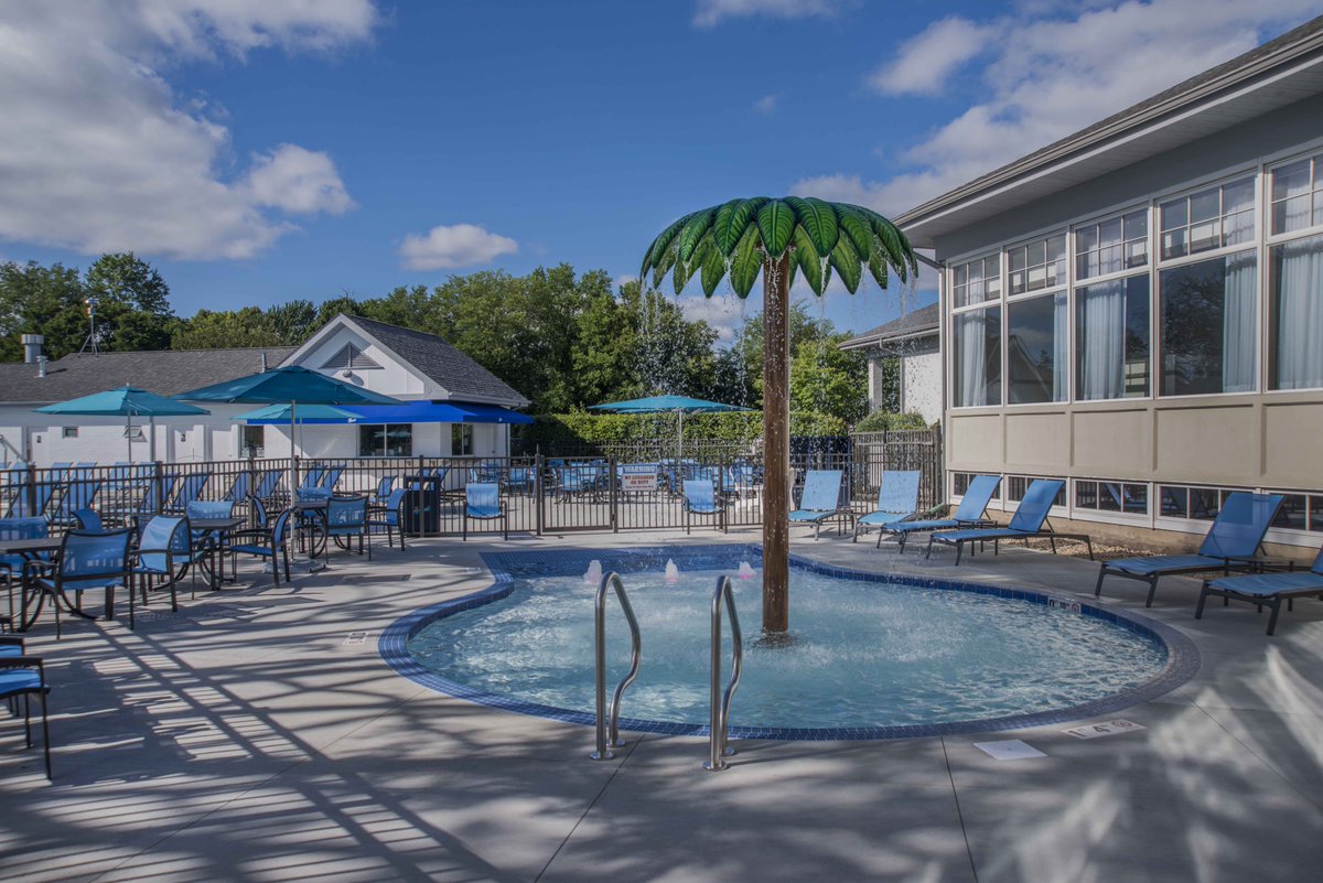 Water Features #marketing #pools #digitalmarketing #landscapedesign #outdoorliving #pooldesigns #swimmingpools #ingroundpools #poolbuildershttps://www.houzz.com/hznb/projects/water-features-pj-vj~87748