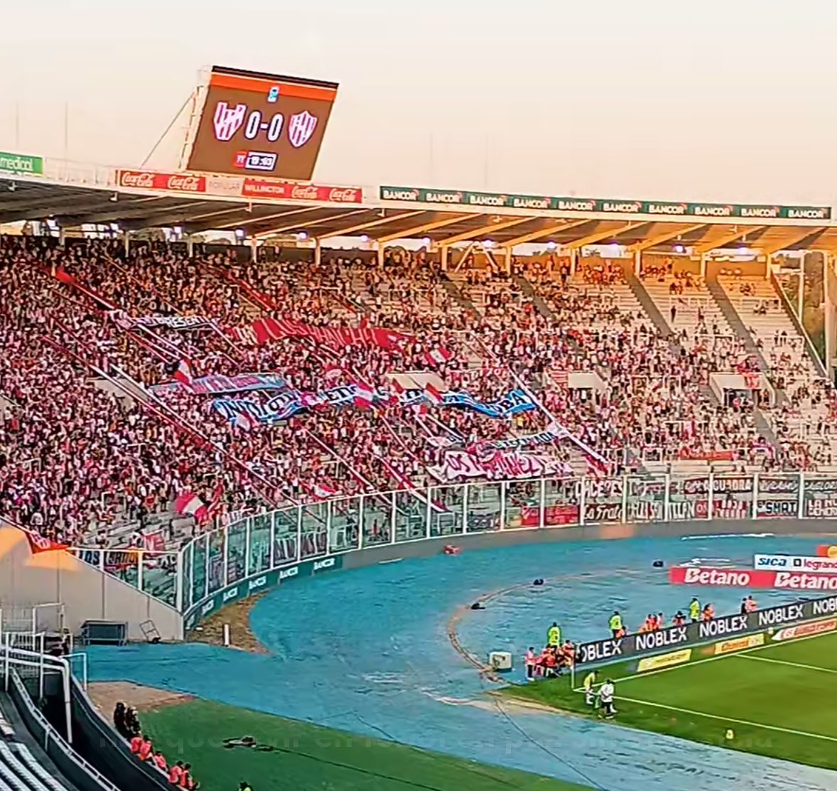 nicolas1913_'s tweet photo. @Juanca1918 despues dicen que su cancha es grande https://t.co/hk2uVQj0nE