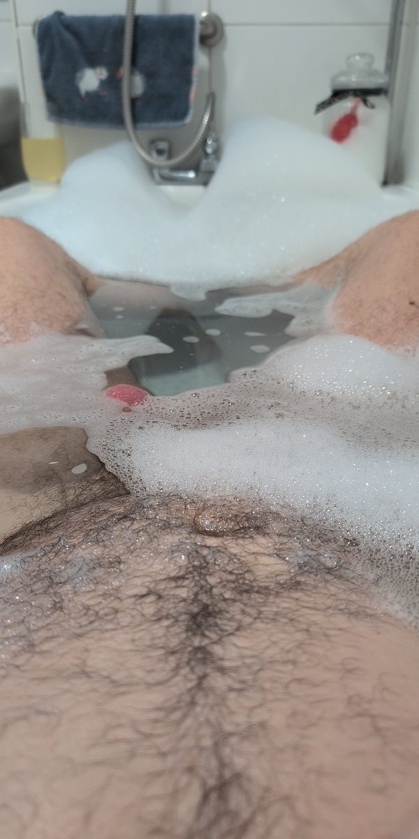 bm_nud's tweet photo. And chill 🛁 https://t.co/I991YbGg71