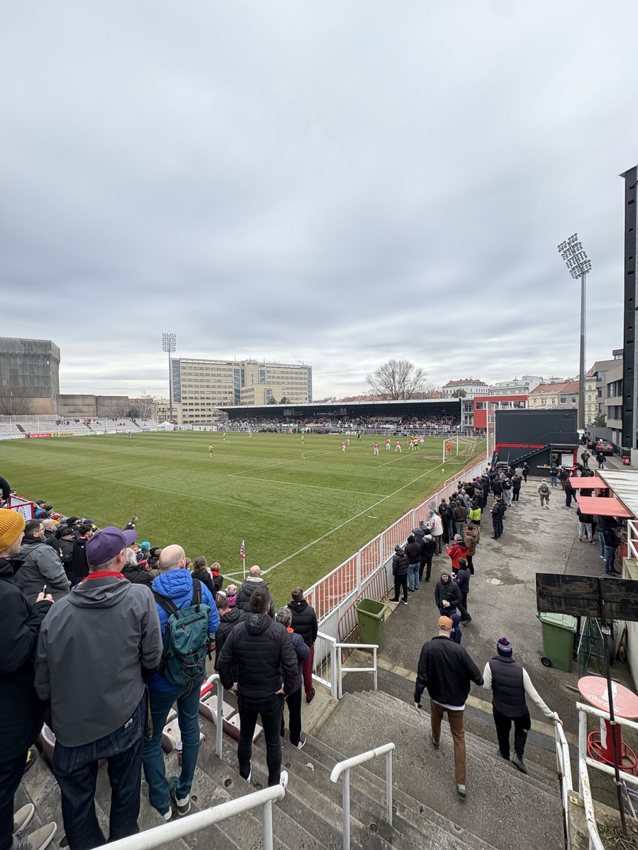 The_Real_Jacko's tweet photo. 🇨🇿 FNL - Viktoria Zizkov 2-1 MFK Chrudim 🇨🇿
Sun 1st March - 10:15am KO
🍻2,60eur
🎫 9eur
Great morning out watching proper football in an old school ground. #viktoriazizkov  #groundhopping https://t.co/giIU0RFSc3