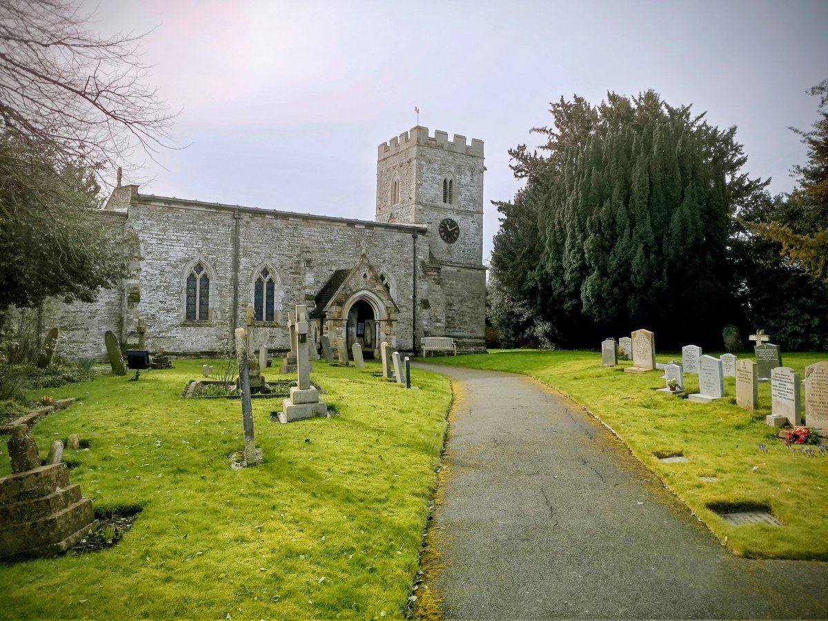 phil0073's tweet photo. Up to #StLeonardsHardwick , #Northamptonshire, #England.
It's Advowson (right to appoint a priest)has included #StAndrewsPrioryNorthampton , #KnightsTemplars & #Faxton Manor.
#PhilOnaBike #MedievalMonday #TowerTuesday https://t.co/vsaltbZ5qA