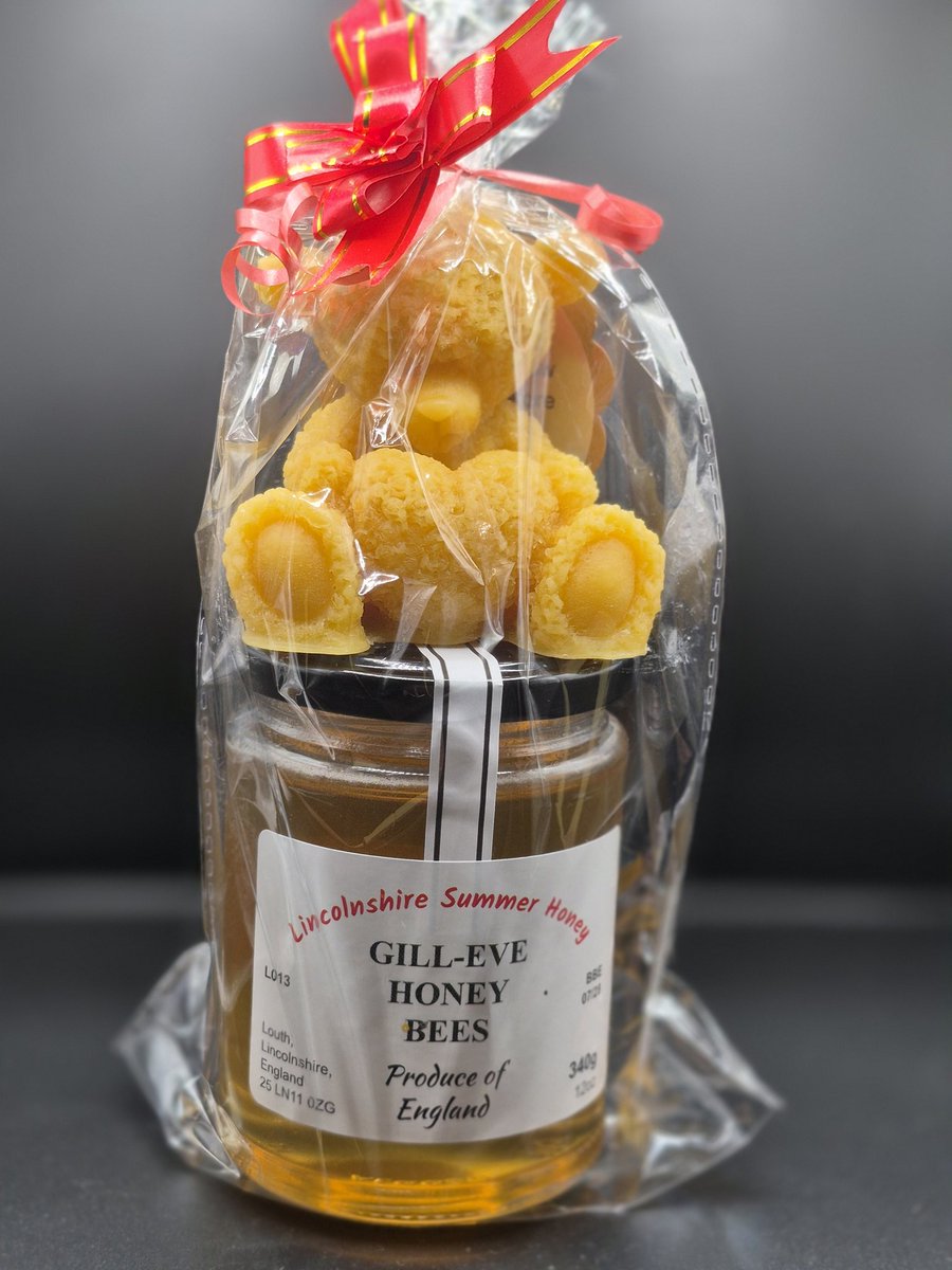 eve_bees's tweet image. This gorgeous gift is available at gill-evehoneybees.co.uk 
#LincsConnect #thecraftersuk #honey #candles #handmade