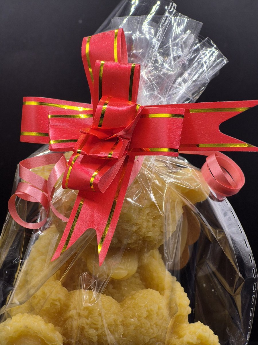 eve_bees's tweet image. This gorgeous gift is available at gill-evehoneybees.co.uk 
#LincsConnect #thecraftersuk #honey #candles #handmade