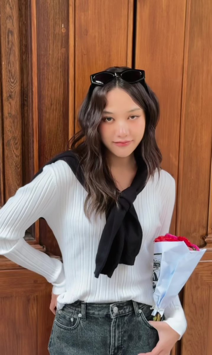 Freen cuando su mujer llegue de Milán 👀🇮🇹😌🌷🪽🤍 no tengo pruebas pero tampoco dudas 🤭😂💐🌹

#FreenBecky #ฟรีนเบค #srchafreen #Beckysangels