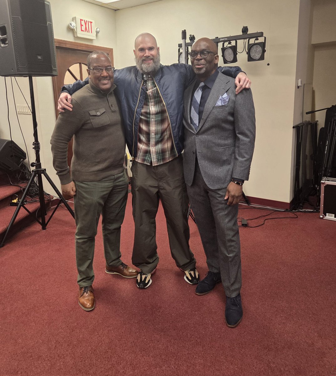 iancle1's tweet photo. My brothers in CHRIST ππβ€οΈβ€οΈπ―
@RobMonroe7 & Elder Clark Higgins. @ReflectionsBK_ #ClevelandLove https://t.co/8xJutAd1Nl