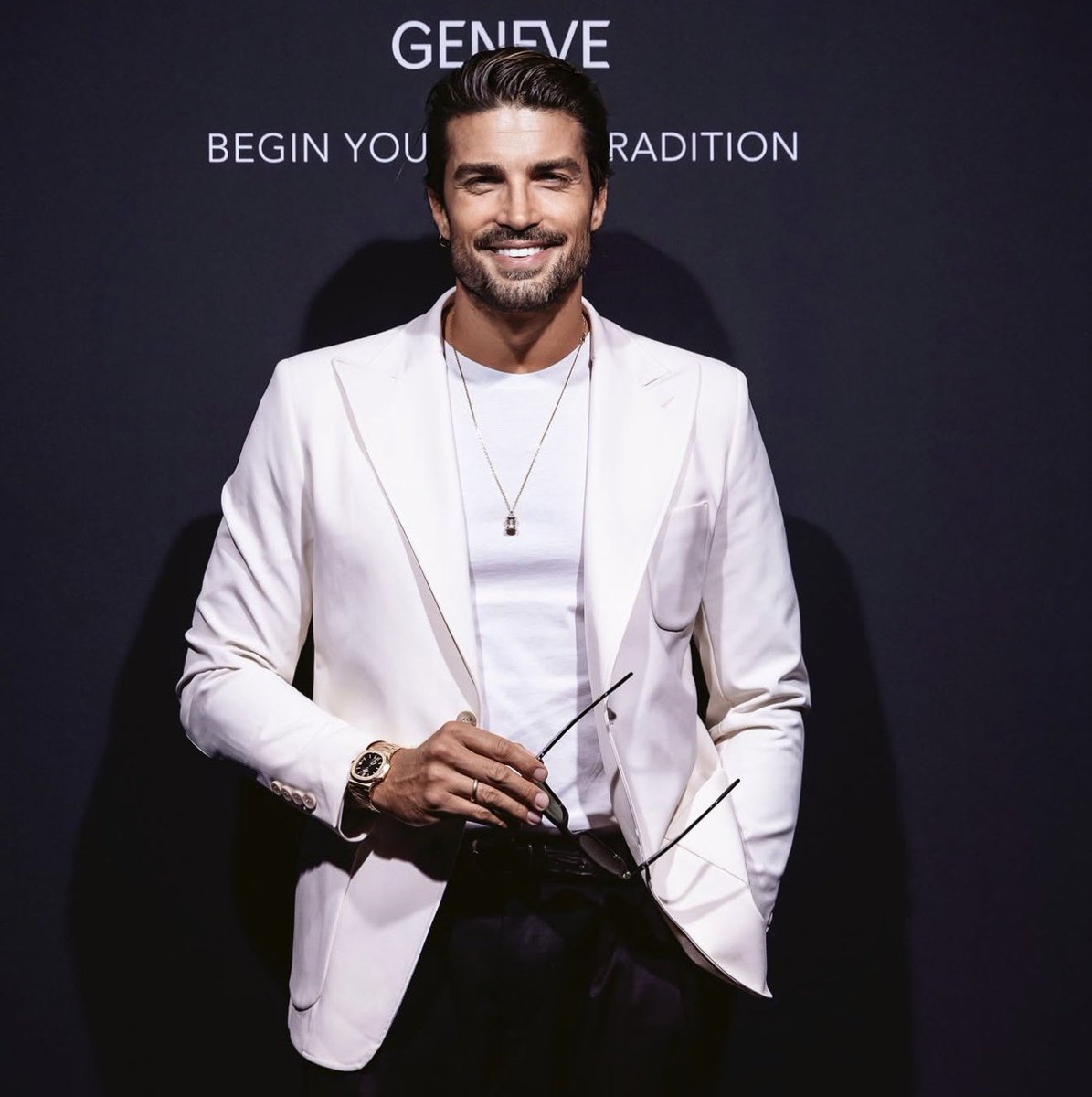 The right people can turn even the worst, cheapest of events into a fun night! ⭐️♥️ #YRR #ThatsAWrap