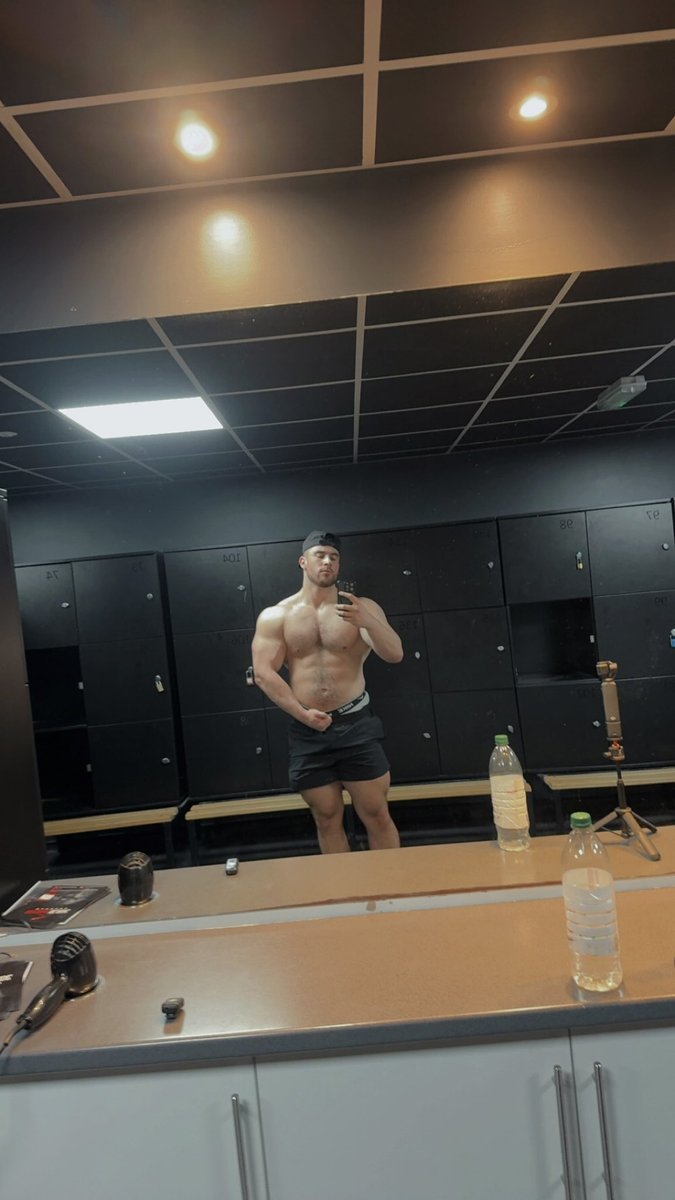 philslockedin's tweet photo. 4 weeks left of the bulk 🤝🏼 https://t.co/vcVGhvZHix