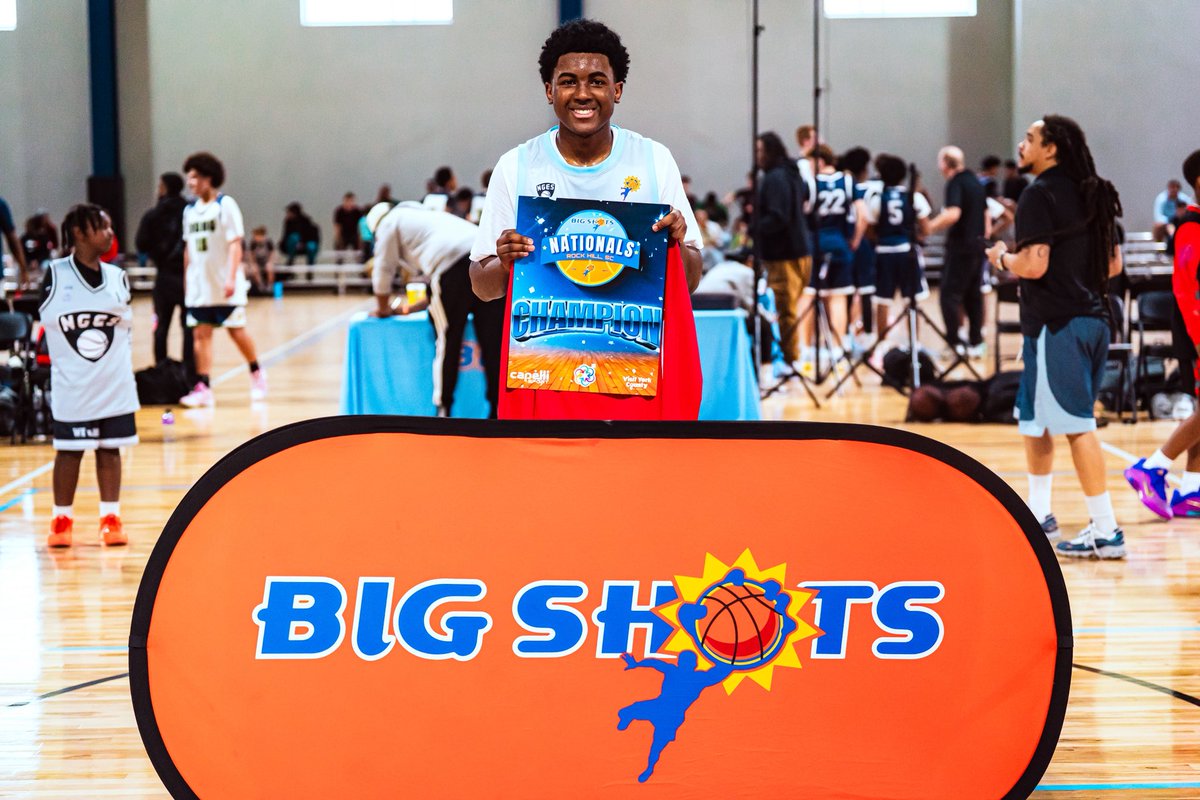 BigShotsGlobal's tweet photo. 🏆 15U CHAMPIONSHIP 🏆

Champs: North Georgia Elite Moore 49
MVP: #12 Grant Harden 13pts. Harden  led the division in scoring all weekend. 

Runner Up: NGE Rice 48

#BigShots #WinterNationals https://t.co/xZPMMvnKkZ
