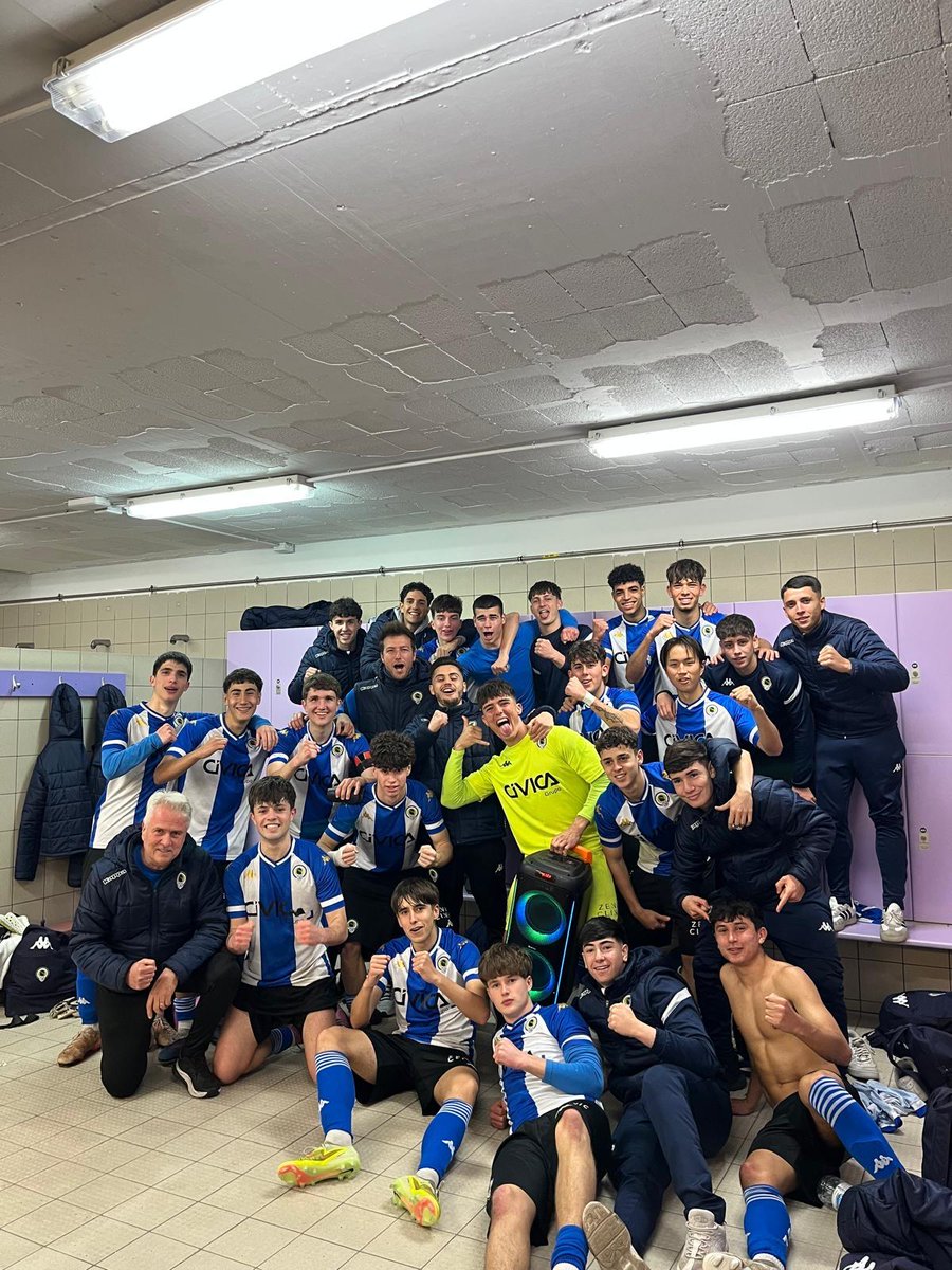 EspacioHercules's tweet photo. ✅ El Juvenil B suma tres puntos de oro contra el Atlético Moncadense Juv. A (1-0).

David Casado le dio la victoria a los blanquiazules aprovechando el rechace del penalti que él mismo falló https://t.co/3NHTW2i0LC