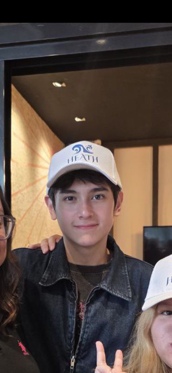 nosibalasi30's tweet photo. @HeathWaversOFC Anghel po ba yan sya? https://t.co/xPPmqfFvNB