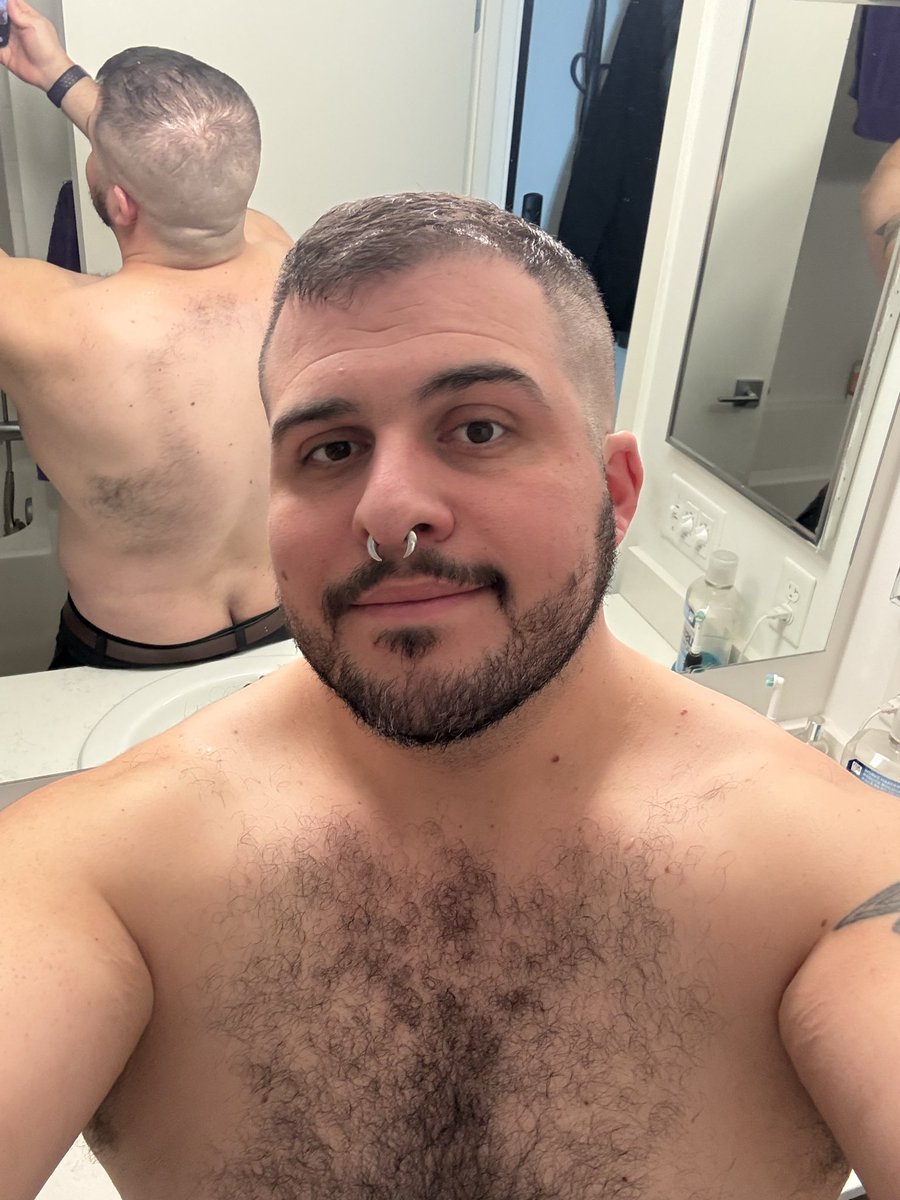 Knotty GShep tweet media