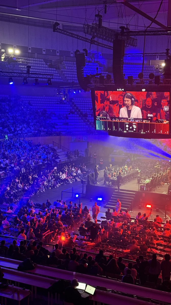 Rubén V tweet media