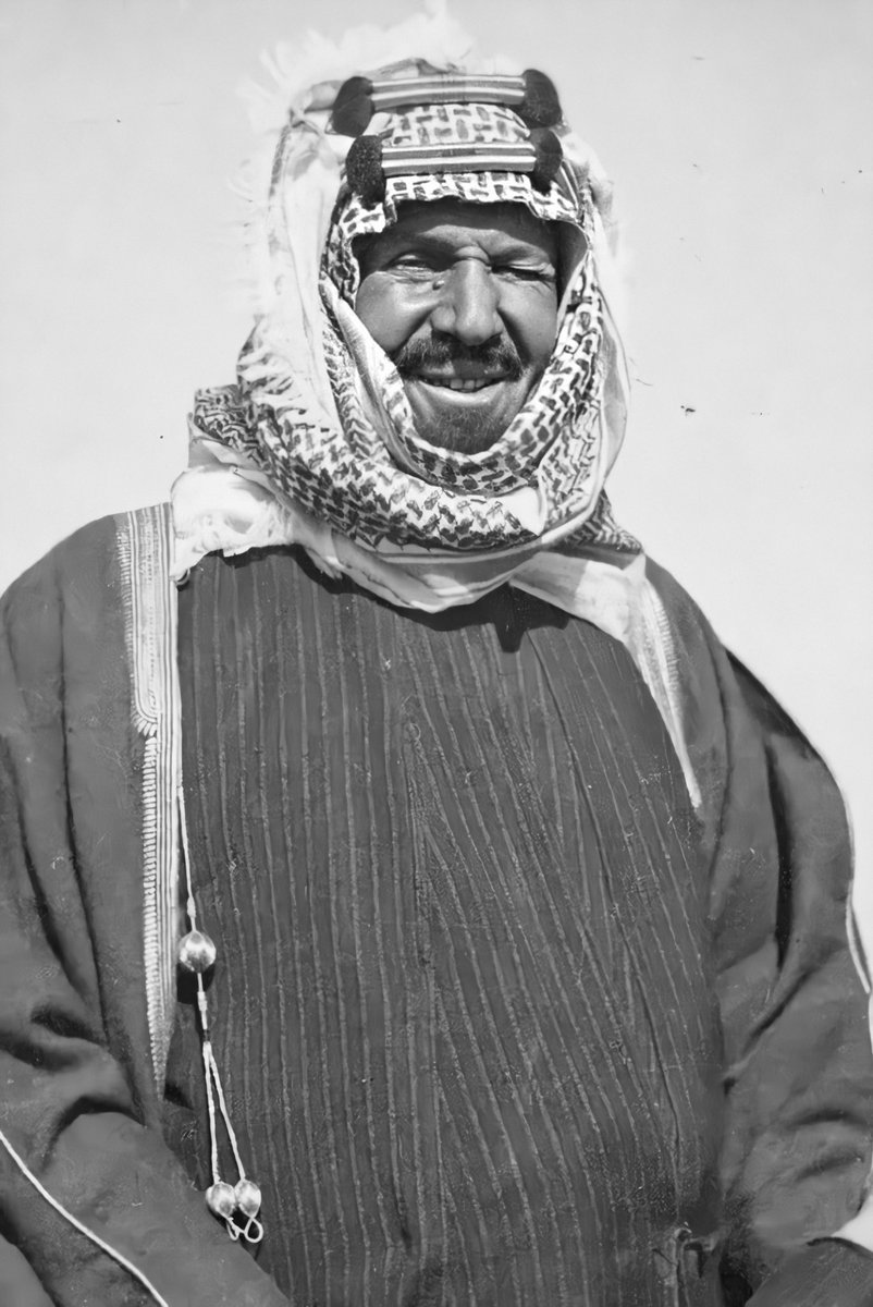 من أقوال #الملك_عبدالعزيز:
(أما أنا فأشهد اللّٰه وأشهد ملائكته اني ما أحب إلا الصلاح والسلام، أما الدفاع عن حدودي وعن شيمتي فهذا من موجبات الشرف) 1352هـ/1934م.
#السعودية