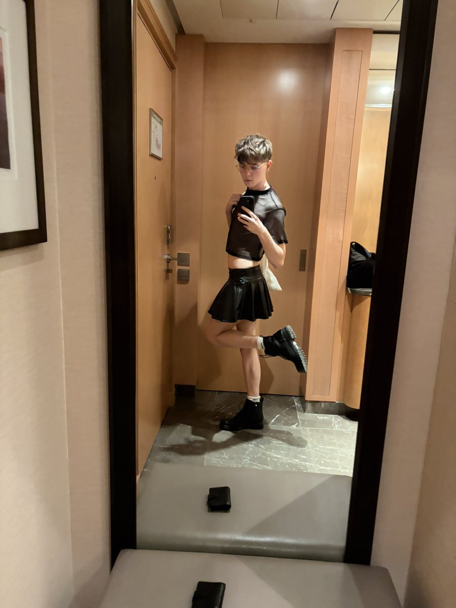 BenRyderX's tweet photo. Kitkat club Berlin was so fun. Sucking dick in the middle of a dance floor is an experience I surprisingly enjoyed. https://t.co/1o2wAkIOcE