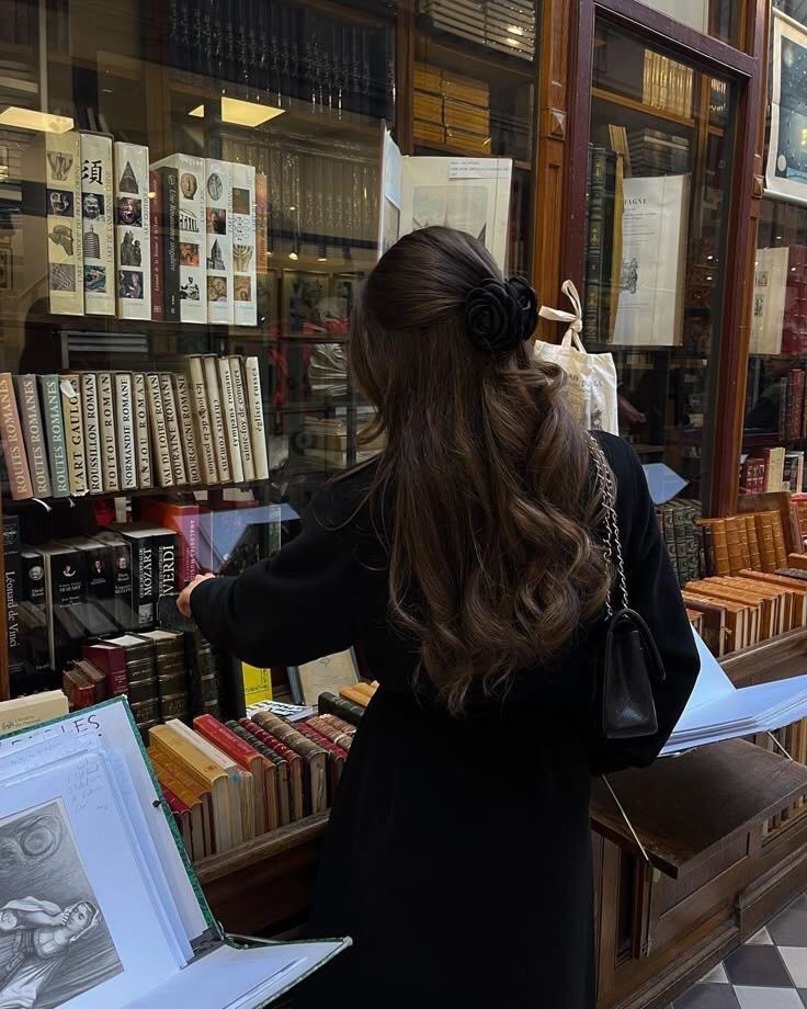 classyladylife's tweet photo. she loves reading 📚 https://t.co/kL2RTZt32w