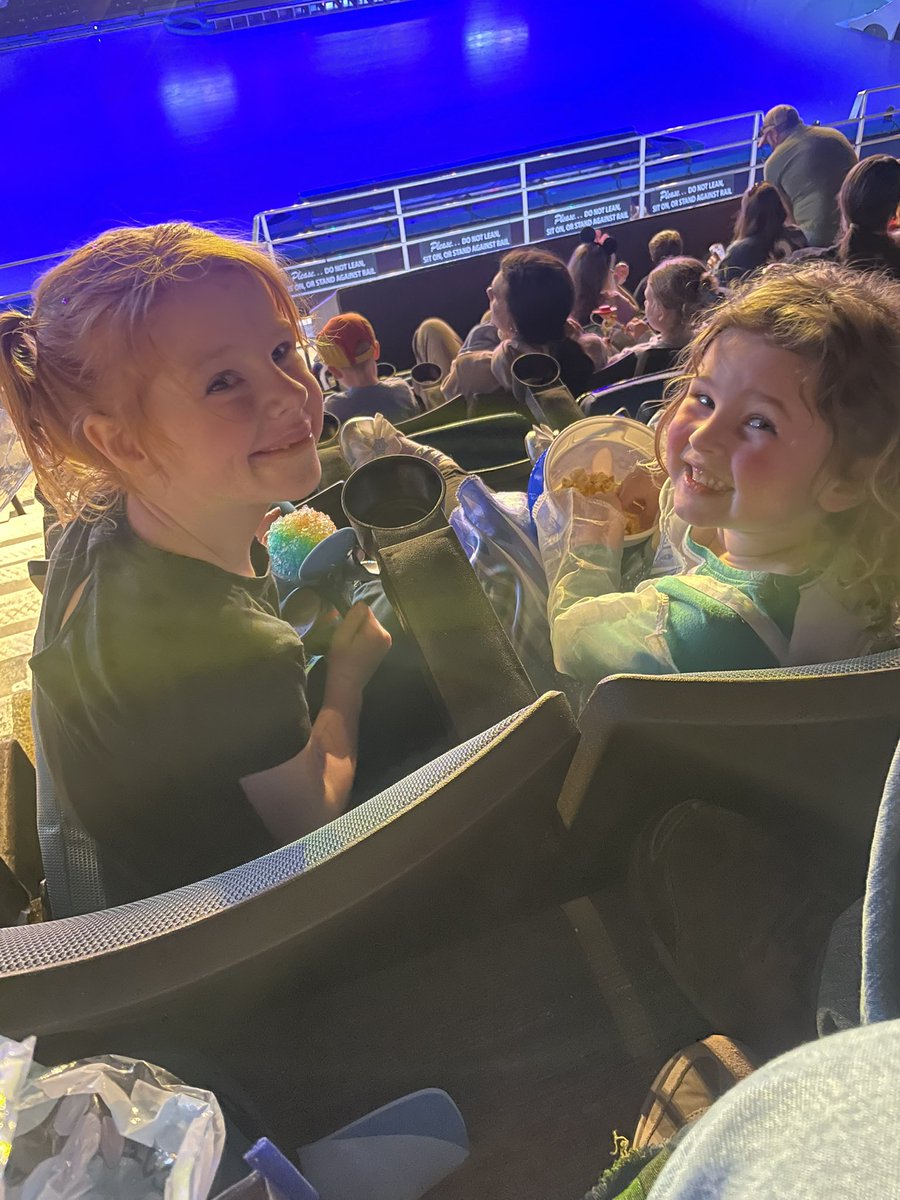 ⓑⓞⓝⓝⓘⓔ ⓕⓡⓔⓓⓡⓘⓒⓚⓢ tweet media