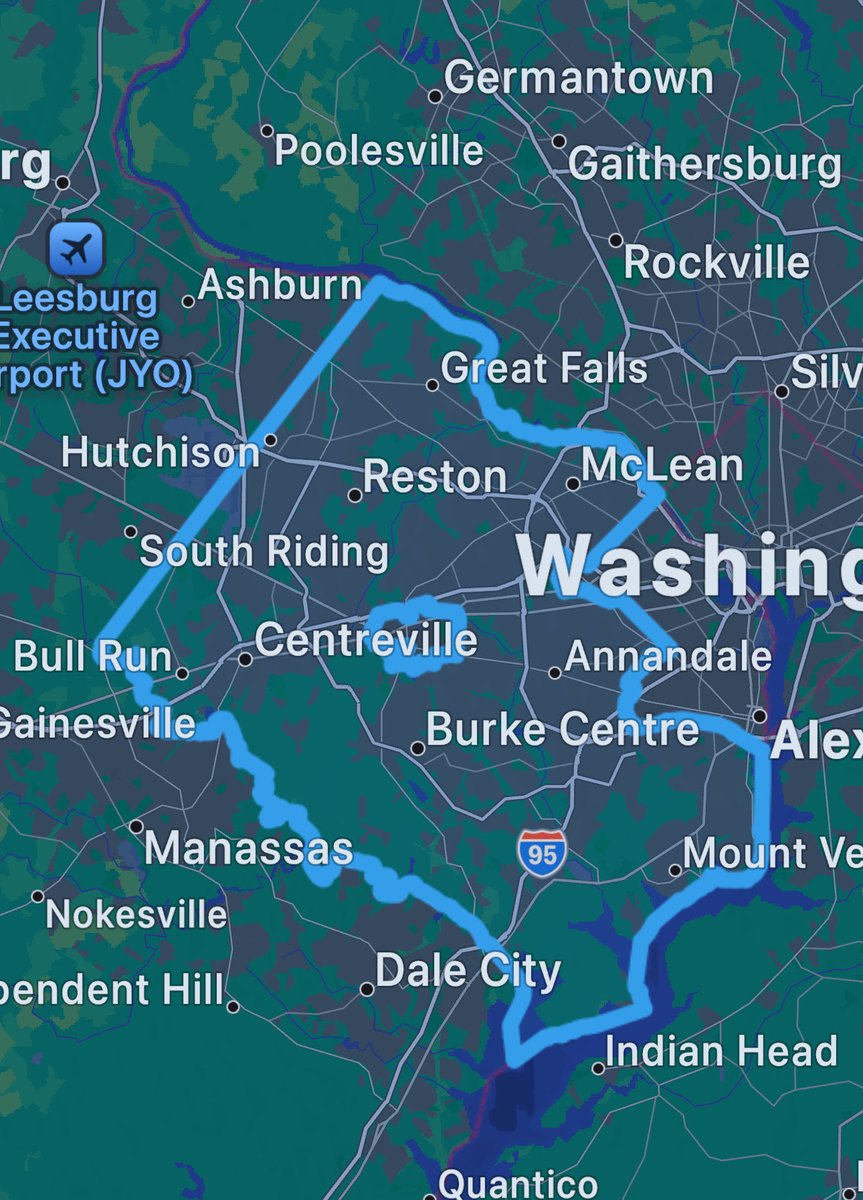 tparon's tweet image. 🚨🇺🇸#BREAKING | NEWS ⚠️
Scanner traffic coming in as a mass stabbing as a man who was involved with the car accident on I-495 at Little River Turnpike reportedly got out and stabbed at least 4 people in Virginia reports that Virginia state police shot and killed the suspect.