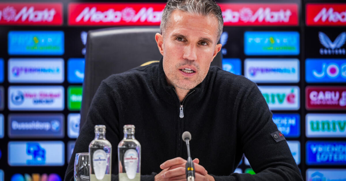 Van Persie: "We hebben het vooraf getraind en het gebeurt alsnog" dlvr.it/TRDgpc