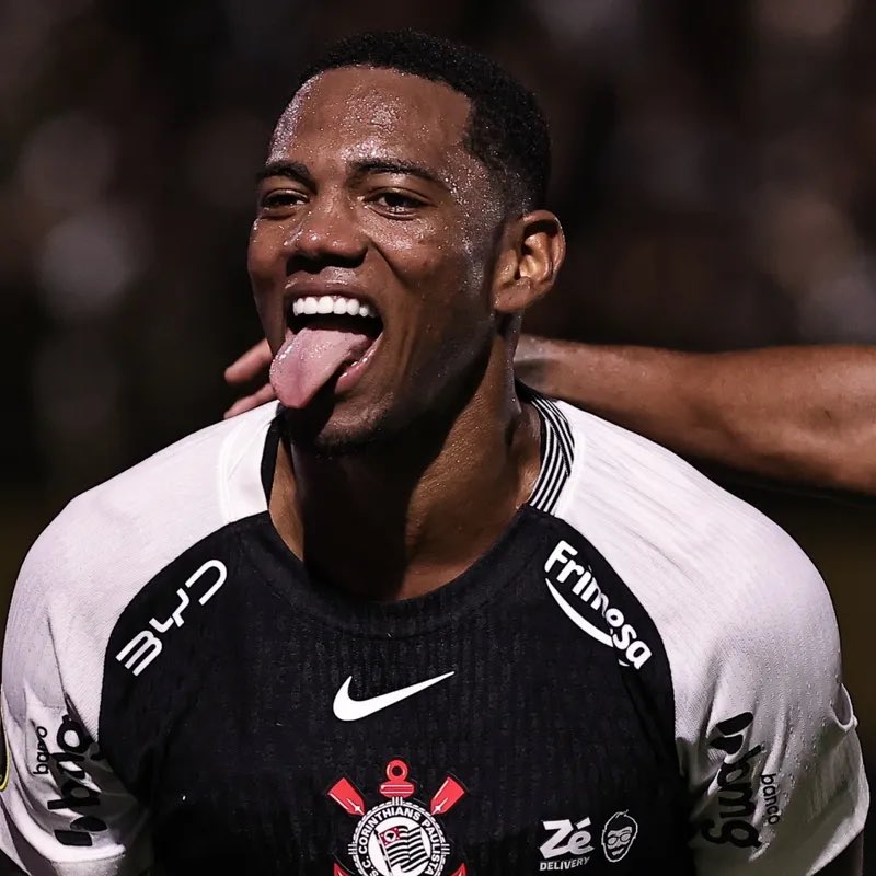 ActualiteSerieA's tweet photo. 🔴⚫️ Le président des Corinthians, avait bloqué le transfert d'André à Milan suite aux protestations des supporters!

Milan est protégé par l'échange de de contrat, une part importante des documents étant déjà signée par le service juridique des Corinthians.

⚖️ Si Corinthians refuse de signer l'accord dans les prochains jours, le Milan, avec qui André a un contrat de cinq ans, envisage de saisir la FIFA!

💰 Milan avait déjà finalisé l'accord vendredi ; il s'élève à 15 M € + 2 M bonus. 

Corinthians conserve également un 20 % sur la revente du joueur.

(@ESPNBrasil)