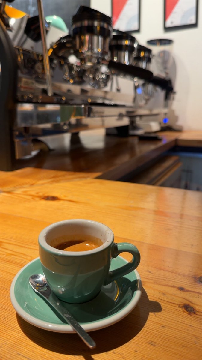 قهوة وقانون tweet media