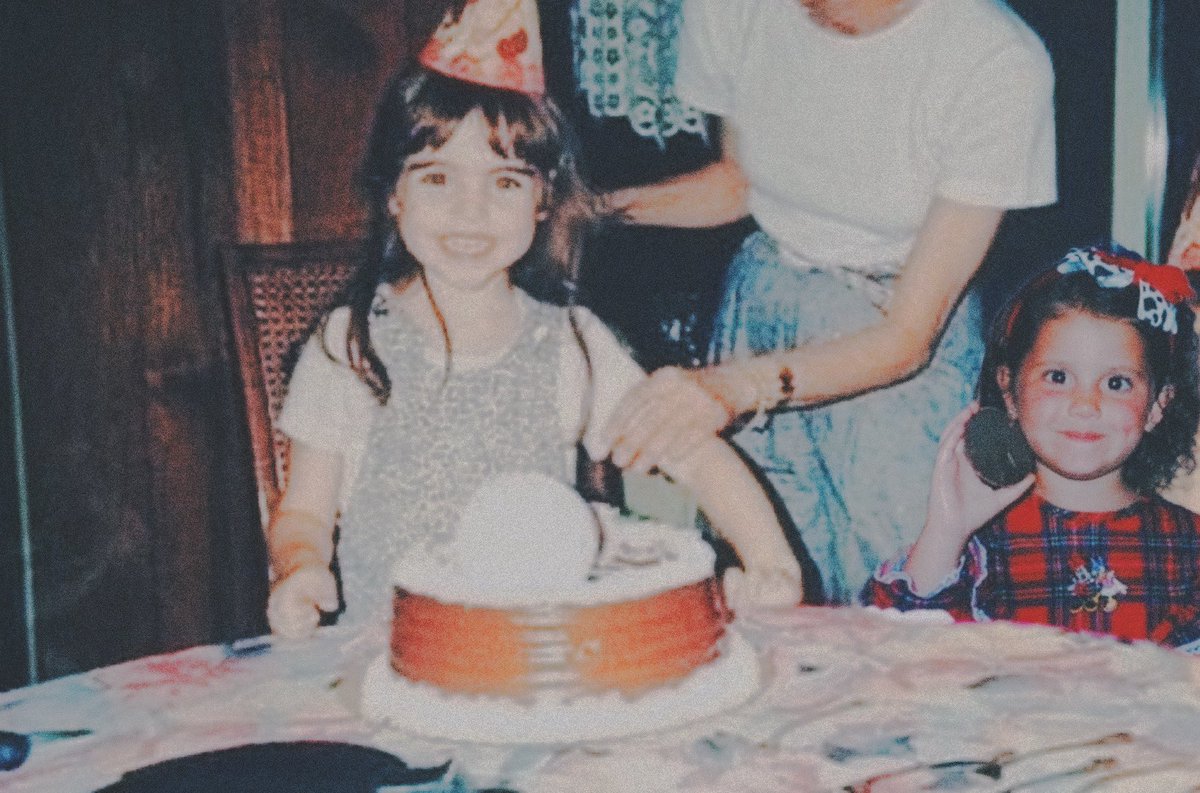 bjbbleobsessed's tweet photo. ᅠ      
ᅠ      
❝ jadey .ᐟ remember the first birthday party you invited me to 𖤠 we were only five .ᐟ and remember our first halloween together 𖤠 now look at us , nearly twelve - thirteen years later .ᐟ 🙈 ❞ 
ᅠ    
ᅠ     
@NotJadeWest https://t.co/fNR0tCs04G