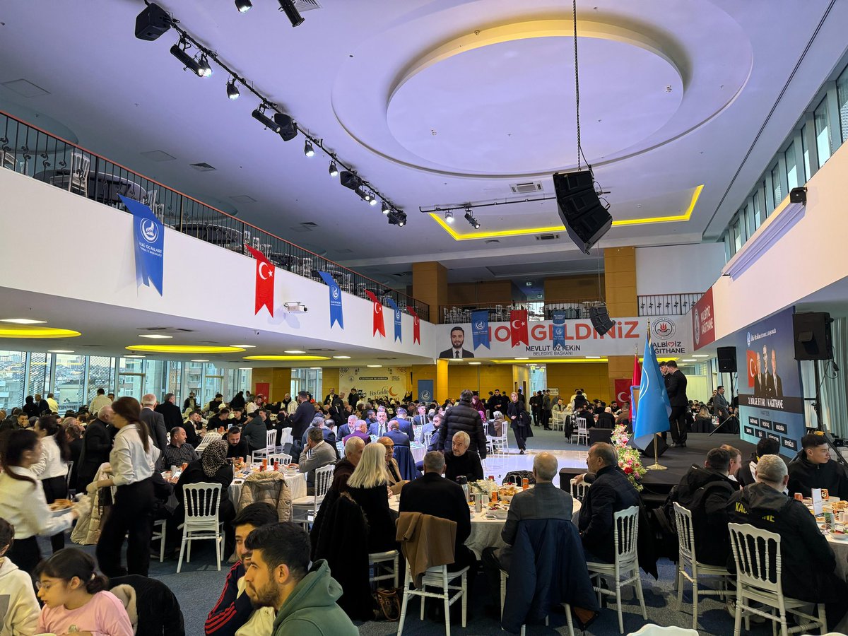 EyupsultanUlku's tweet photo. İstanbul Ülkü Ocakları 3. Bölge iftar programımızı, Kağıthane Ülkü Ocaklarımızın ev sahipliğinde kıymetli ülküdaşlarımızın katılımlarıyla gerçekleştirdik.

Birlik ve beraberliğimizi pekiştiren bu anlamlı programda emeği geçen tüm ülküdaşlarıma teşekkür ediyorum.
Rabbim muhabbetimizi ve kardeşliğimizi daim eylesin.🇹🇷

@Aalparslandogan 
@MuratYukselMY 
@saffetdemirbass 
@SametKaragl25