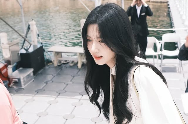 Lya ⚢ | studying mood tweet media