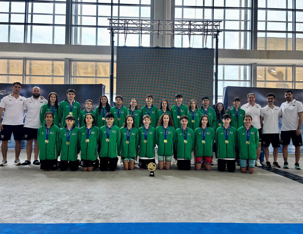 🔥 ANDALUCÍA, PROTAGONISTA EN EL NACIONAL POR FFAA 🔥

Gran actuación de nuestra selección en el XII Cto. de España por FFAA Edad Escolar – Natación Inclusiva (Málaga), firmando posiciones de máximo nivel en todas las clasificaciones.