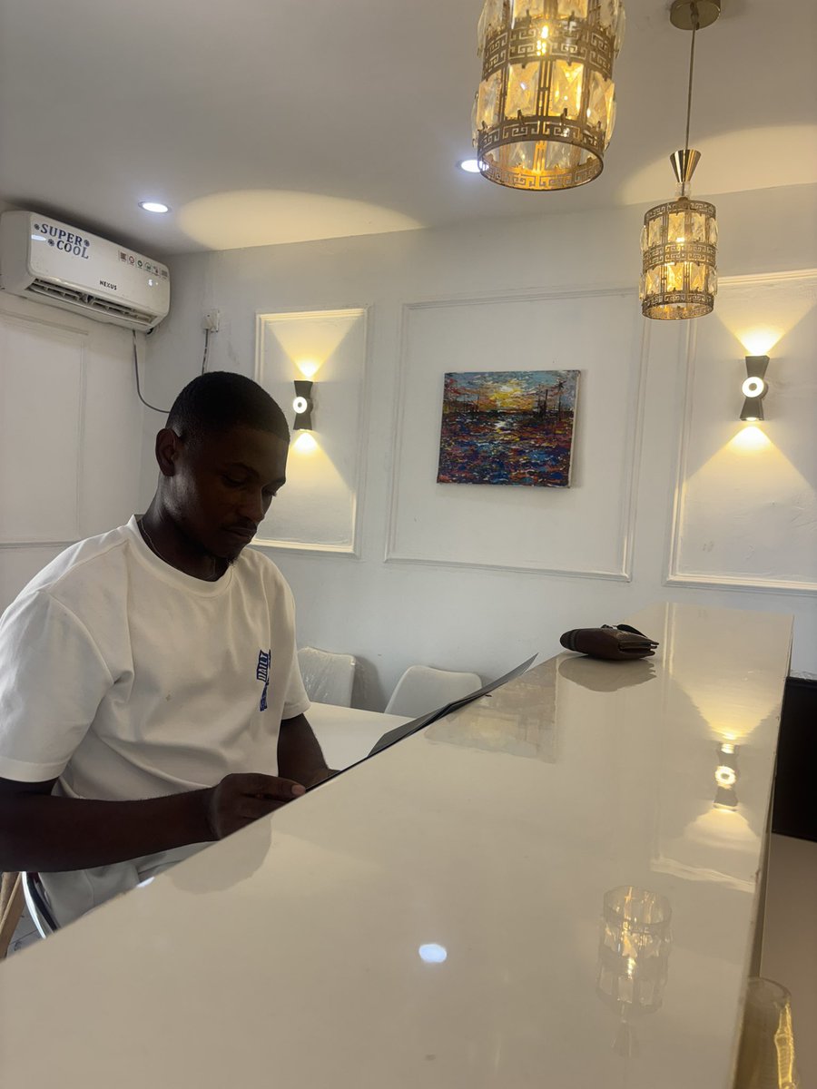 B•E•L•I•E•V•E ⨀👁️ tweet media