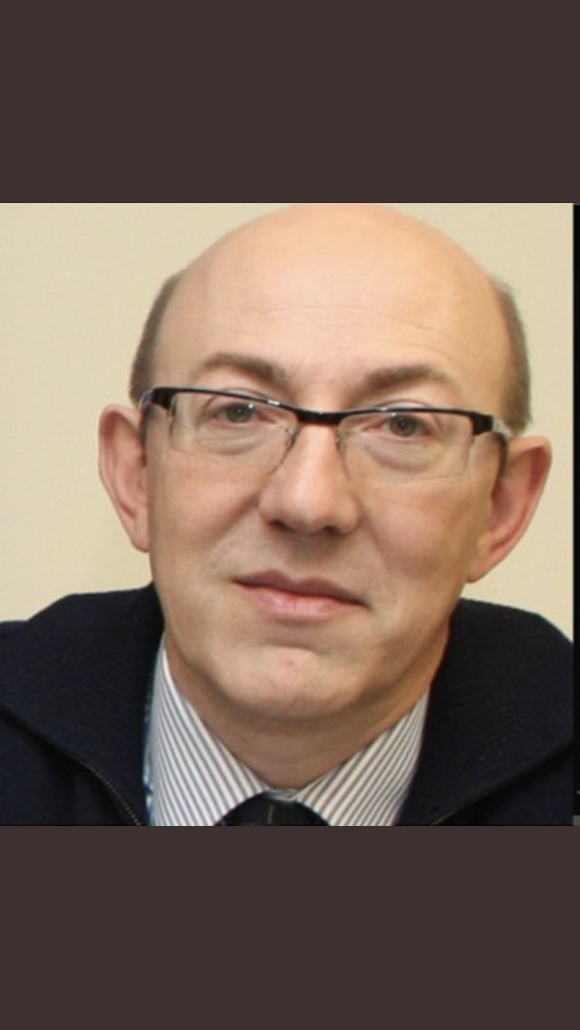 Unaenshock's tweet photo. @iucyl @MarinaSaentz A mi q un señor, padre de varios hijos, decida en su madurez  ponerse peluca y falda me parece perfect. La infamia es q nos intentéis convencer de q este señor, defensor de explotación reproductiva de mujeres pobres, es una mujer lesbiana y q es progresista q robe puesto de mujer https://t.co/Eu9Zw7aGoh