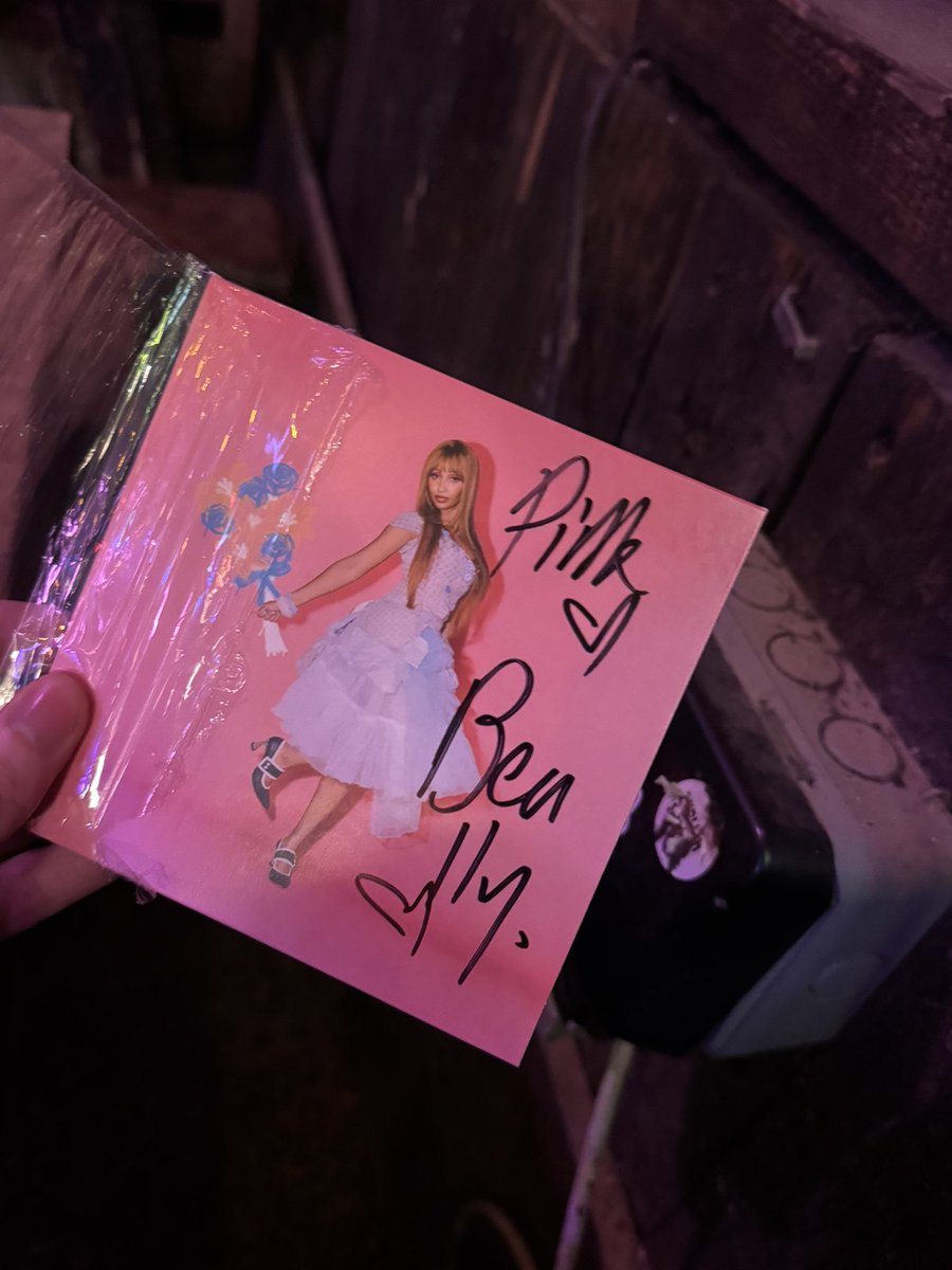 ben MET ARIANA tweet media