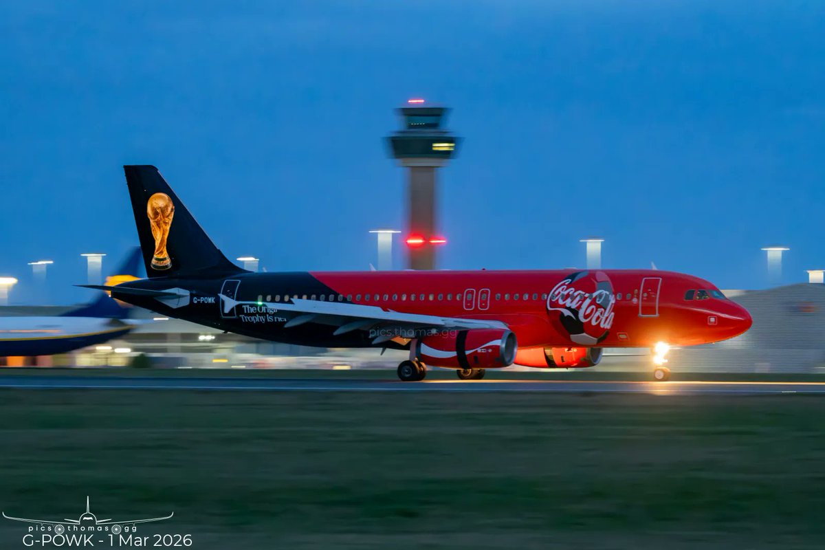 picsthomasgg's tweet image. #A320 @TitanAirways G-POWK arriving back home at Stansted this evening after positioning in from Goose Bay, wrapping up its World Cup Trophy Tour charter.
