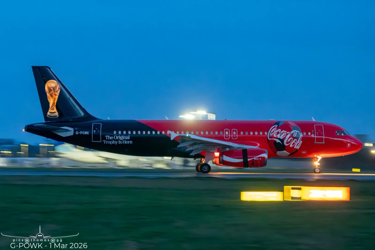 picsthomasgg's tweet image. #A320 @TitanAirways G-POWK arriving back home at Stansted this evening after positioning in from Goose Bay, wrapping up its World Cup Trophy Tour charter.