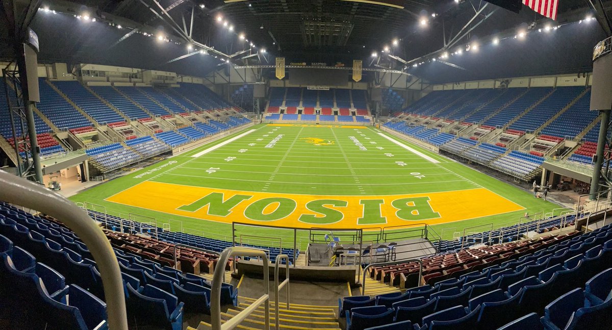 West Coast DOME of the day!🏈🏟️

FargoDome

Location- Fargo, North Dakota 
Capacity- 18,700
Opened- 1992

What's your all-time favorite game that took place at Fargo Dome?

Rank it on a scale of 1-10