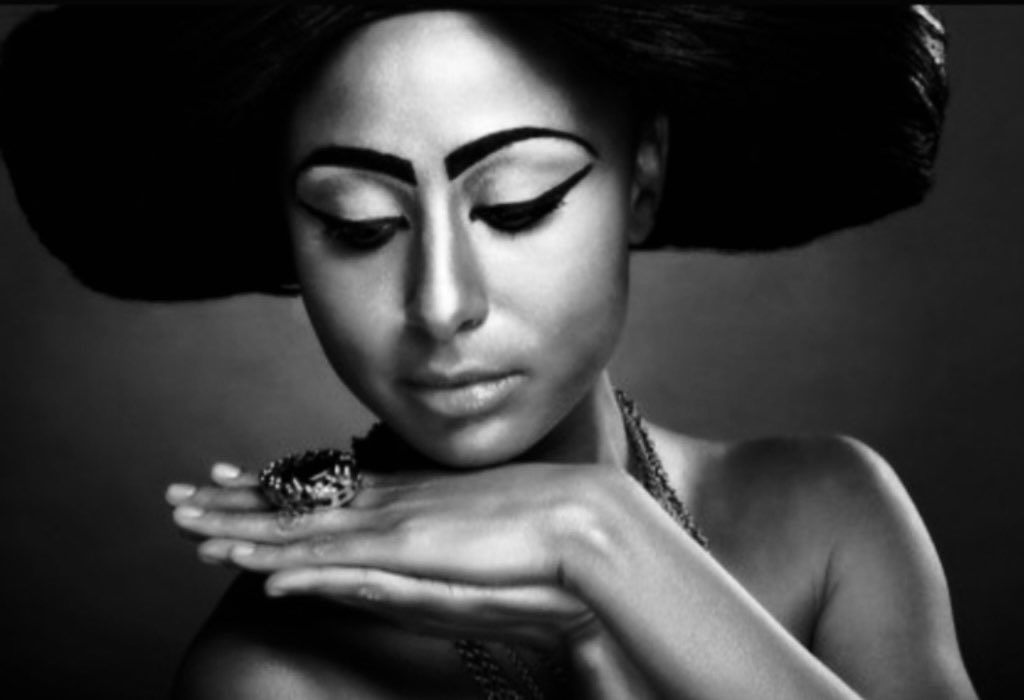 taggingafrica's tweet photo. « Women’s History Month
In this holy month in March
When a woman cries, we all cry 
May our prayers be answered gracefully. 
May this transition be accomplished peacefully.
We lost our dignity in poverty
It is the time to reconquer it with pride
We are here and we are not alone » https://t.co/rhDVmhR5vm