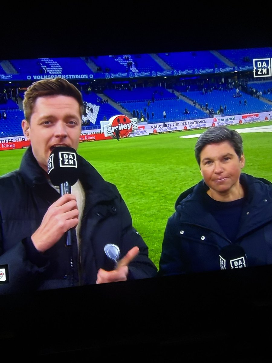 OldSchoolHSV's tweet photo. Was macht du mutter von @timgioh da ? https://t.co/aVDzIs07oU