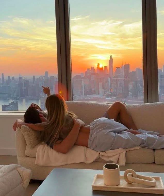 "No hay nada más musical que una puesta de sol" — Claude Debussy.

Buenas noches mundo 🐾🌍